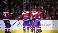 Útoník Jakub Vrána zaídil v úterním utkání NHL dvma góly a pihrávkou výhru...