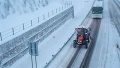 Snení komplikovalo dopravu v Libereckém kraji, na snímku je provoz na jednom...