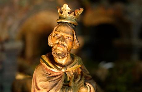 Devná figurka jednoho ze Tí král je mezi odcizenými pedmty.