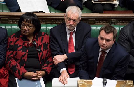 Pedsedy opozice Jeremy Corbyn v parlamentu ped hlasováním dolní komory o...