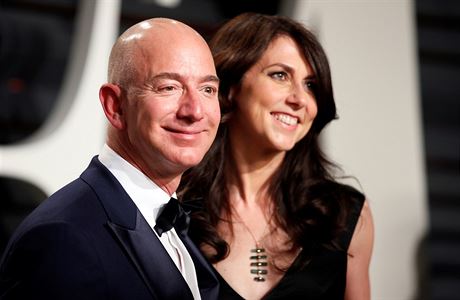 Jeff Bezos se svou manelkou MacKanzie.