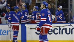 Devatenáctiletý eský hrá osmou trefou v sezon pomohl New Yorku Rangers k...