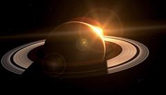 Saturnovy prstence jsou zřejmě ostatky po dávné 'kosmické vraždě'