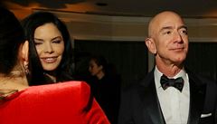 Jeff Bezos a jeho údajná milenka Lauren Sanchezová.