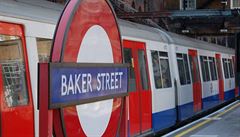 Řidiči londýnského metra stávkují. Město zažívá dopravní kolaps