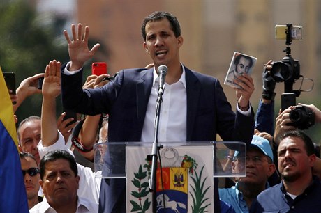 éf venezuelské opozice Juan Guaidó se prohlásil prezidentem zem.