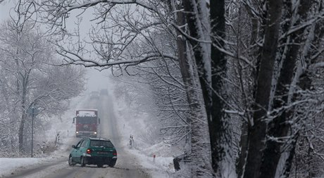 Silnice na jihu Moravy byly v pondlí ráno jen stí prjezdné.