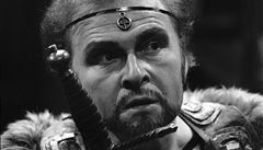 Herec Ludk Munzar jako Jarlo Skule ve he Nápadníci trnu v roce 1978.