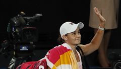 Ashleigh Bartyová dkuje divákm na Australian Open.