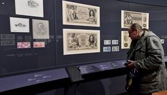 ČNB vystavuje na Hradě unikátní stomilionovou minci, je druhá největší na světě