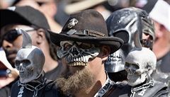 Maska, nebo reálná tvá jednoho z píznivc Oaklandu Raiders? Tko íct.