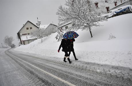 Zasnená silnice (ilustraní foto)