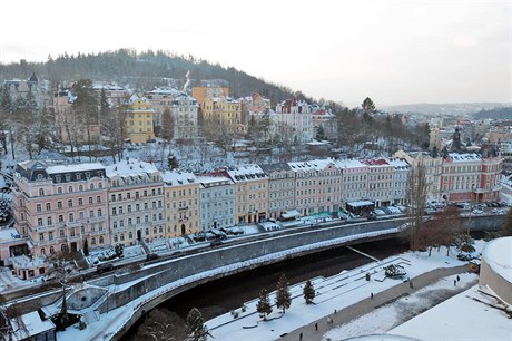 Výhled na Karlovy Vary z hotelu Thermal.