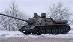 Tento sovtský stíha tank postavený na podvozku tanku T-34/85 je dalí z ady...