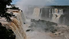 Brazílie - vodopády Iguazu  samá voda.
