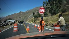 Peru  pohoí Huascarán  nkteré zvyklosti silniního provozu se v Peru trochu...