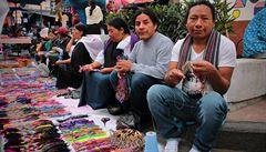 Ekvádor  Otavallo  na indiánských trzích.