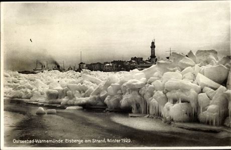 Krut zima roku 1929: led sevel pstav v nmeckm Warnemnde.