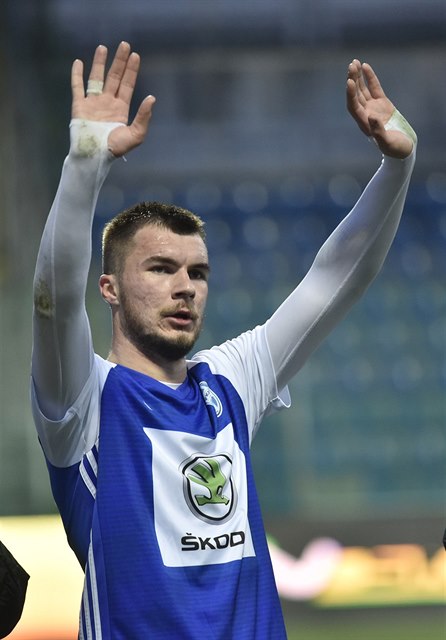 Nikolaj Komlienko se raduje z gólu v zápase s Plzní.
