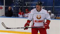 Alexander Lukaenko hraje hokej