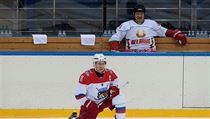Vladimir Putin a Alexander Lukašenko hrají hokej
