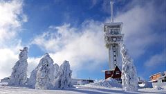 Nejen potem kilometr sjezdovek, ale i potem lanovek se Klínovec adí na...