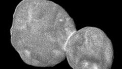 Aparát New Horizons planetku vyfotografoval bhem svého prletu 1. ledna....
