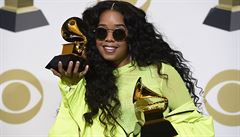 Cenu Grammy za nejlepí R&B album získala zpvaka H.E.R.