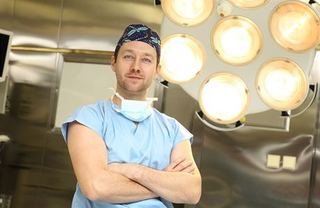 Chirurg Jií Bayer