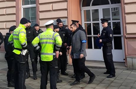 Policie evakuovala 21. února 2019 lidi z budovy Vrchního soudu v Olomouci,...