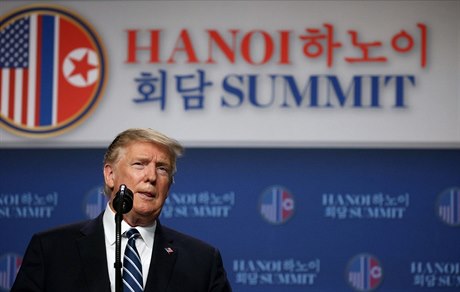 Prezident Trump na tiskové konferenci po setkání s Kim ong-unem.