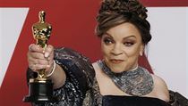 Ruth E. Carterov� a jej� so�ka za nejlep�� kost�my. Oscarov� galave�er 2019.