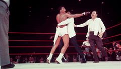 Cassius Clay (u jako Muhammad Ali) dokázal po vítzství nad Listonem svj...