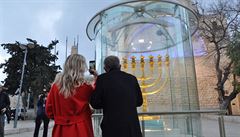 eský premiér Andrej Babi si prohlédl s manelkou Monikou v rámci návtvy...