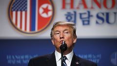 Trump na tiskové konferenci po summitu s Kimem.