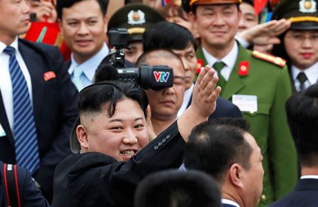 Severokorejsk vdce Kim ong-un v sobotu strvil posledn den v Hanoji, kde po...