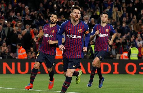 Lionel Messi slav vtznou branku do st Rayo Vallecano