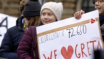 Greta Thunbergov bojuje proti klimatickm zmnm.
