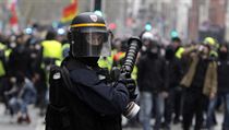 Policie zasahovala proti demonstrantm ve Francii.