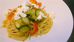 Večeře jako v Itálii? Zkuste špagety s mozzarellou a zeleninou