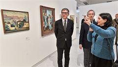 Prezident francouzského Centre Pompidou Serge Lasvignes (vlevo) a editel...