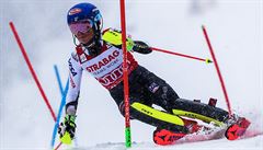 Mikaela Shiffrinová v prbhu slalomu ve pindlerov Mlýn