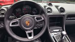 Porsche na autosalonu v enev