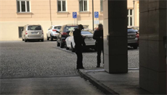 Policisté zasahují v sídle antimonopolního ú�adu v Praze.