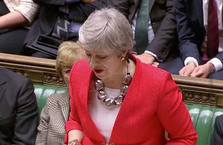 Britská premiérka Mayová po neúspném hlasování o dohod o brexitu.