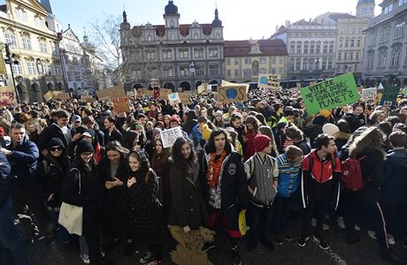 Studenti se v pátek 15. bezna schází v Praze a spolen protestují proti...