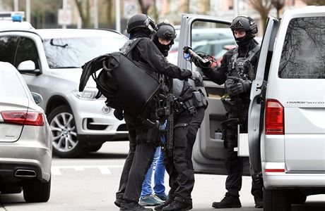 Zsah policie po toku v Utrechtu.