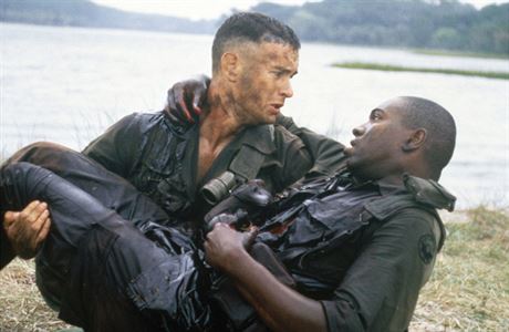 Forrest Gump (Tom Hanks) jako vojk ve Vietnamu. Snmek Forrest Gump (1994)....