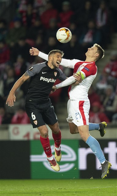 Slavia bude mít kvli výtrnostem fanouk v zápase s Genkem uzavenou ást stadionu.