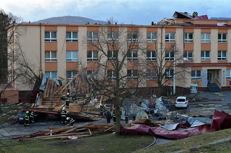 Mluví krajských hasi Martin Kasal ekl, e hasii mají za odpoledne v...